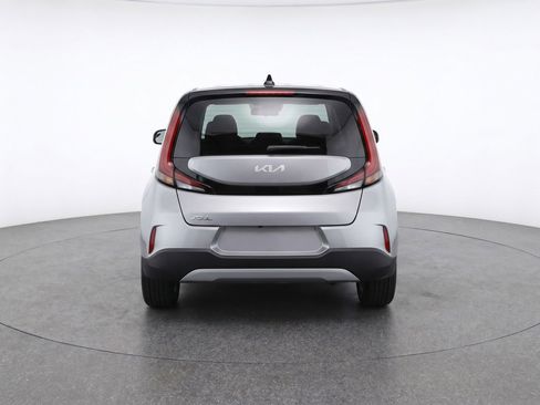 Used 2025 Kia Soul LX w/ LX Technology Package FWD image 7