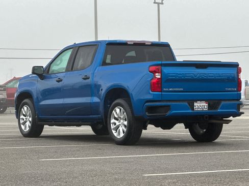 Used 2023 Chevrolet Silverado 1500 Custom image 3