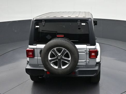 Used 2022 Jeep Wrangler Unlimited Sahara w/ LED Lighting Group AWD/4WD image 21