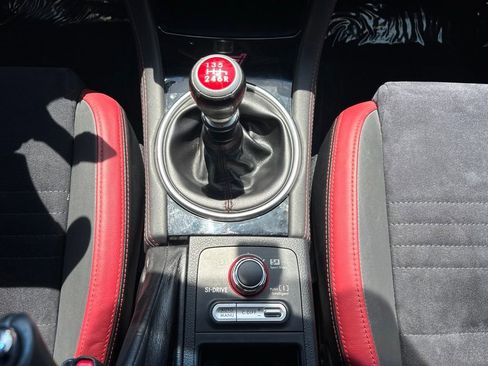 Used 2019 Subaru WRX STI AWD/4WD image 17