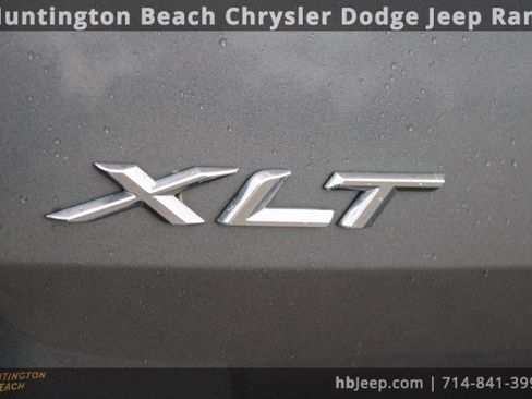 Used 2021 Ford Explorer XLT image 6