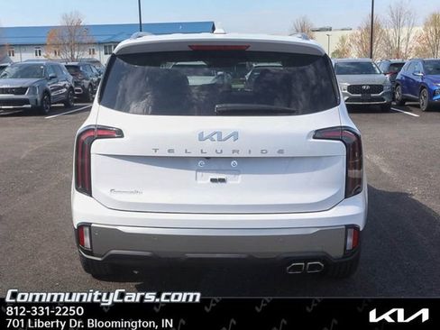 Certified 2025 Kia Telluride EX image 4