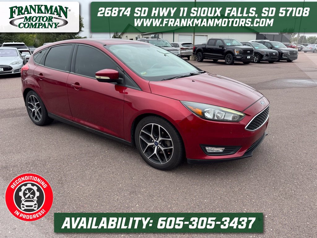 Used 2017 Ford Focus SEL w/ Cold Weather Package FWD image 1