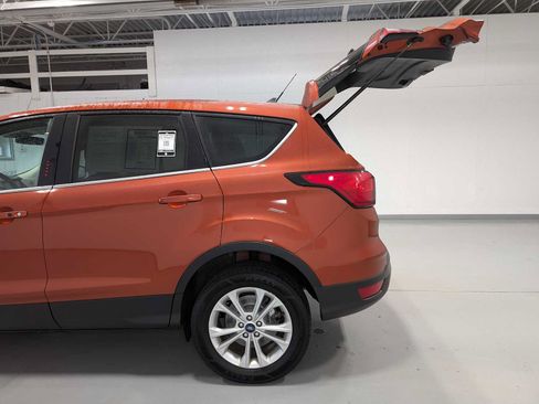 Used 2019 Ford Escape SE AWD/4WD image 11
