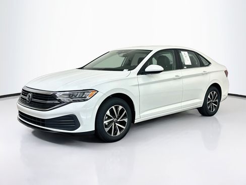 Used 2024 Volkswagen Jetta S FWD image 3