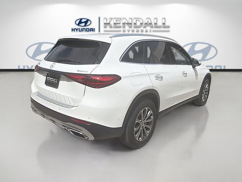 Used 2024 Mercedes-Benz GLC 300 4MATIC image 6