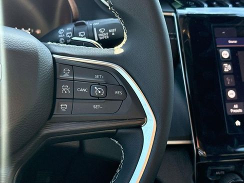 New 2025 Jeep Grand Cherokee Laredo X RWD image 12