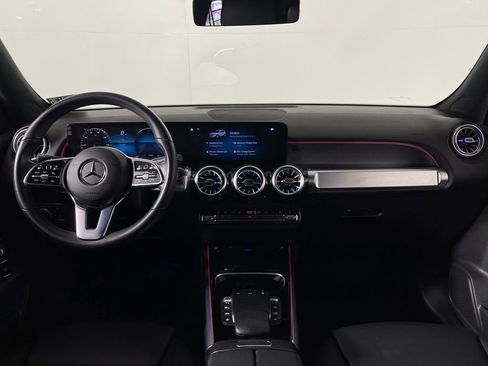 Used 2023 Mercedes-Benz EQB 300 4MATIC image 14