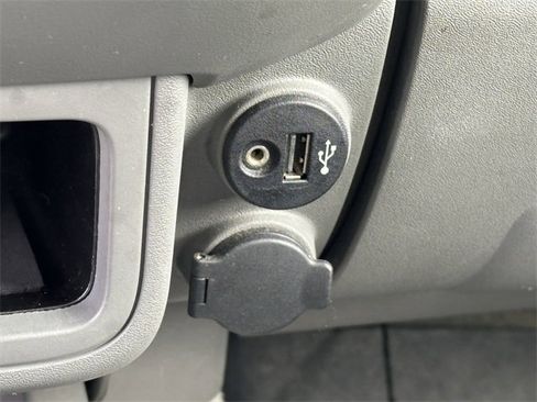 Used 2018 Nissan Frontier SV image 20