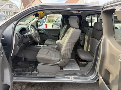 Used 2019 Nissan Frontier SV w/ Value Truck Package AWD/4WD image 13
