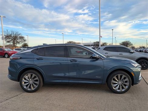 New 2026 Buick Envista Avenir image 3