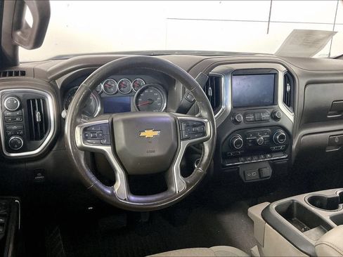 Used 2019 Chevrolet Silverado 1500 LT w/ Convenience Package AWD/4WD image 3