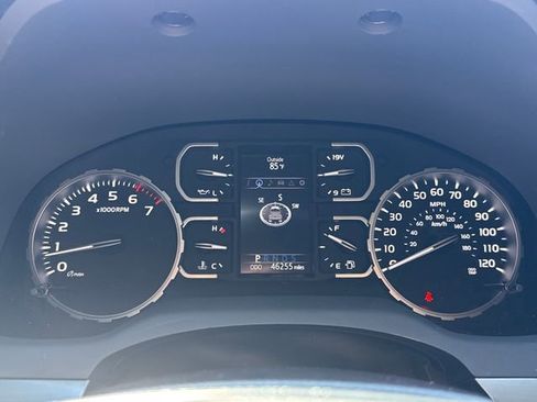 Used 2018 Toyota Tundra Platinum image 15