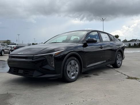 New 2026 Kia K4 FWD image 9