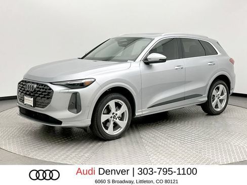 Used 2025 Audi Q5 Premium Plus w/ Premium Plus AWD/4WD image 1