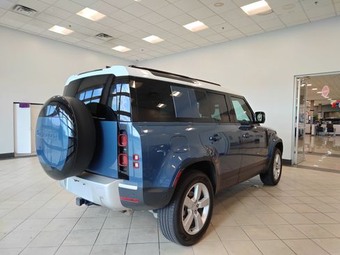 Used 2025 Land Rover Defender 110 S AWD/4WD image 3