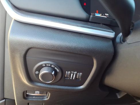 New 2026 Jeep Grand Cherokee Altitude AWD/4WD image 14