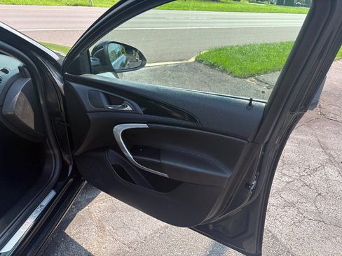 Used 2011 Buick Regal CXL w/ RL2 Preferred Equipment Group FWD image 23