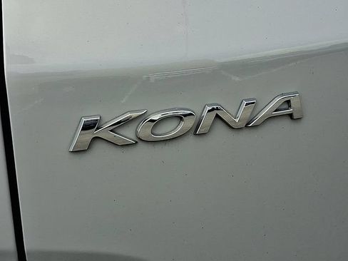 Used 2023 Hyundai Kona Limited w/ Cargo Package AWD/4WD image 4