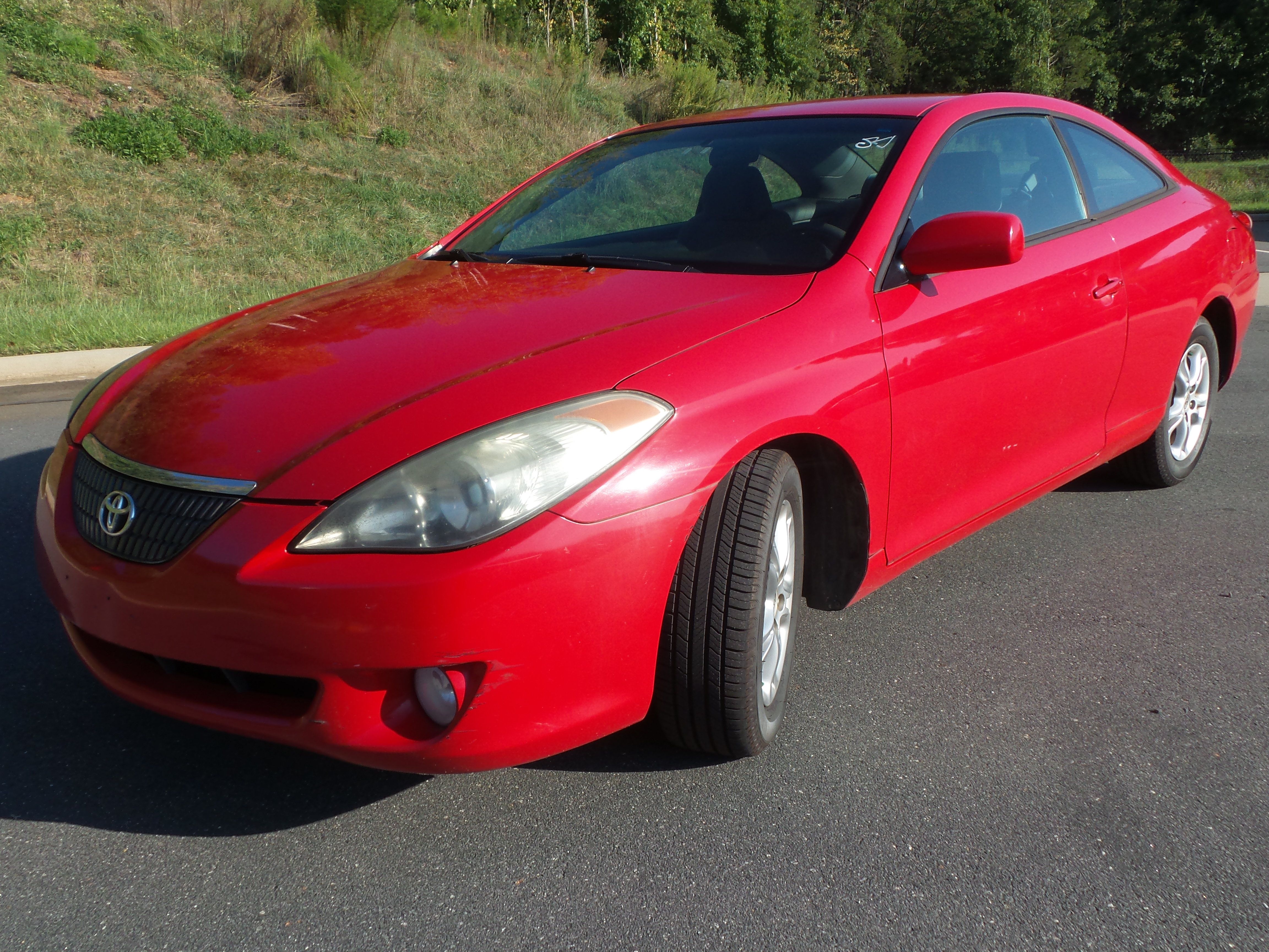 Used 2005 Toyota Solara SE FWD image 2