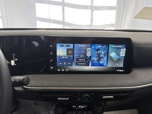 New 2026 Nissan Kicks SV image 13