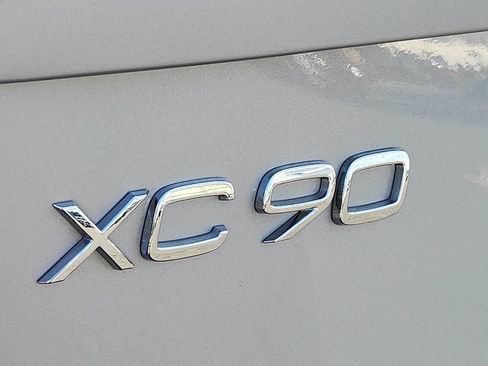 Certified 2024 Volvo XC90 B6 Plus AWD/4WD image 28