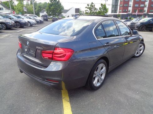 Used 2017 BMW 330i xDrive Sedan AWD/4WD image 2