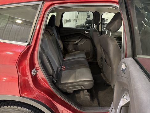 Used 2018 Ford Escape SE image 12