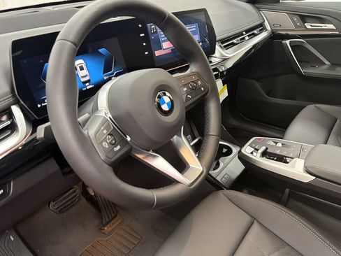 Used 2026 BMW X1 xDrive28i w/ Technology Package AWD/4WD image 4