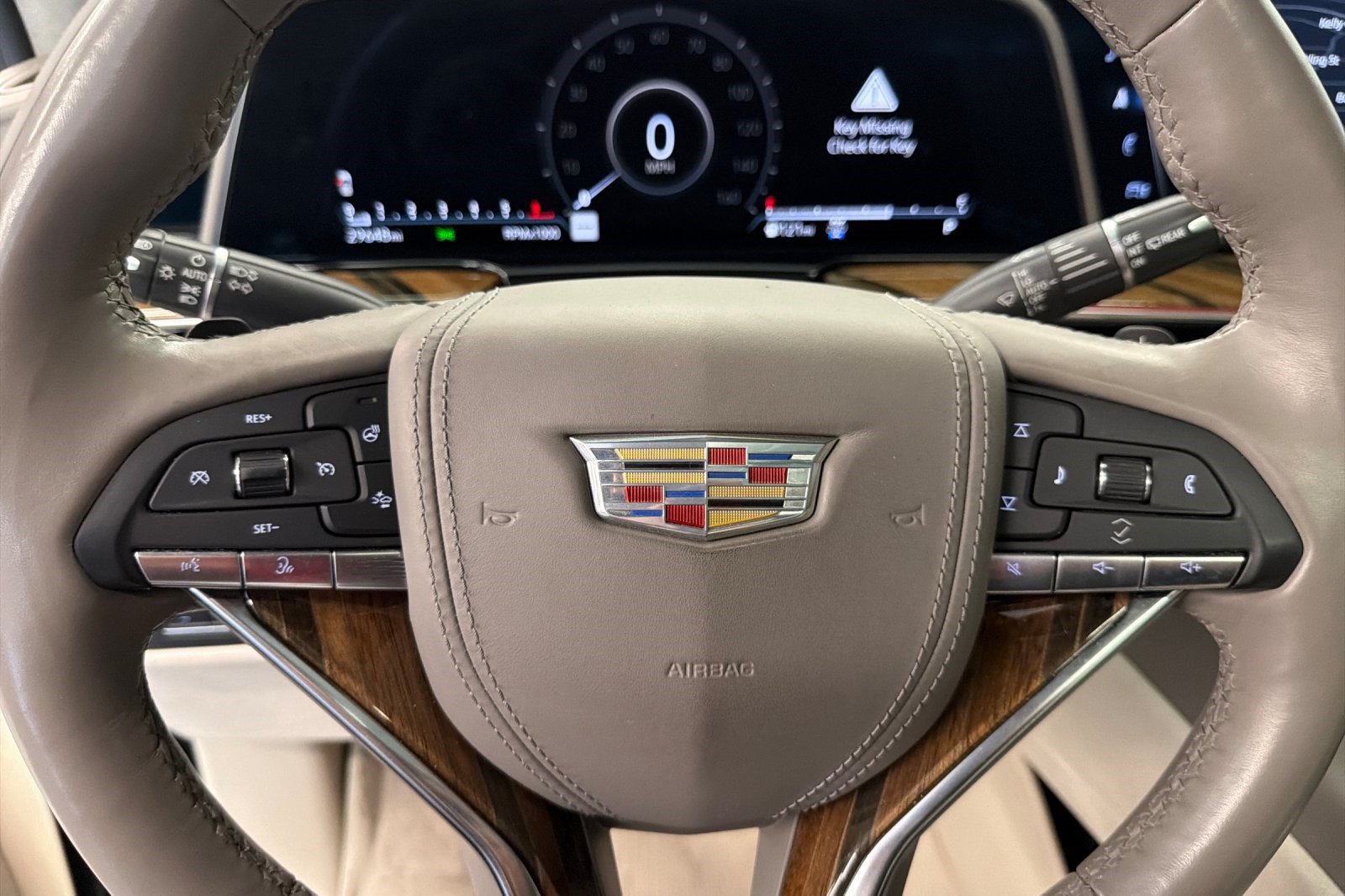 Used 2022 Cadillac Escalade Sport Platinum w/ Heavy-Duty Trailer Package AWD/4WD image 10