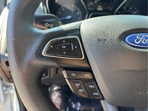 Used 2017 Ford Focus SEL image 20