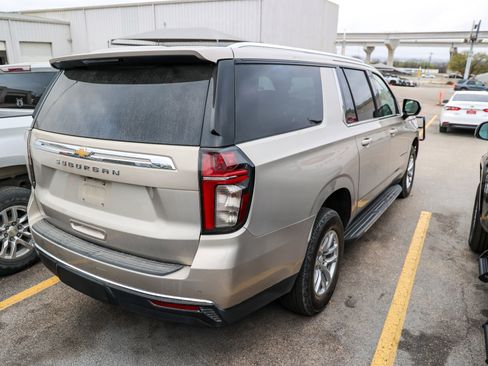 Used 2021 Chevrolet Suburban LS w/ Driver Alert Package image 19