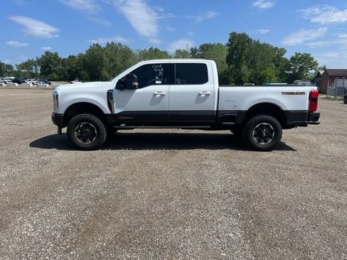 Used 2024 Ford F250 King Ranch w/ Tremor Off-Road Package AWD/4WD image 5
