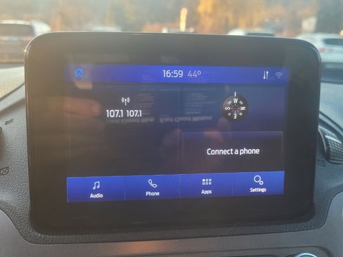 Used 2021 Ford Transit Connect XLT image 17