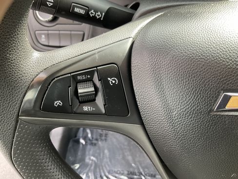 Used 2021 Chevrolet Spark LT FWD image 28