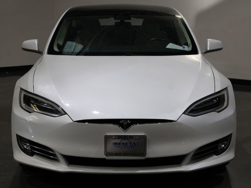 Used 2018 Tesla Model S 75D image 4