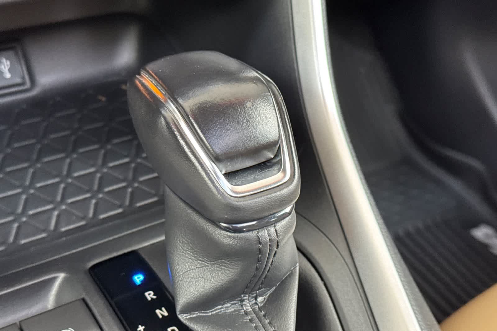 Used 2019 Toyota RAV4 XLE Premium FWD image 23