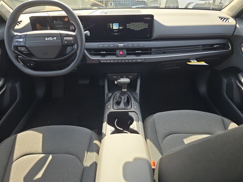 New 2025 Kia K4 LXS image 13