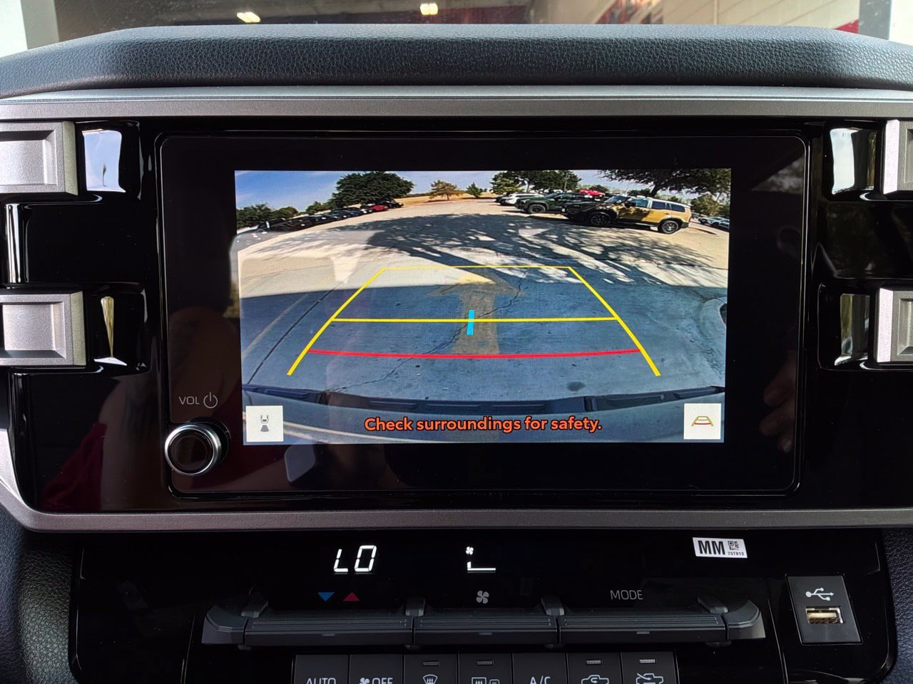 Used 2025 Toyota Tundra SR5 AWD/4WD image 32