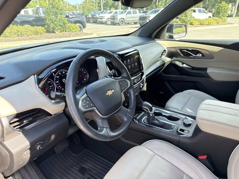 Used 2023 Chevrolet Traverse Premier AWD/4WD image 22