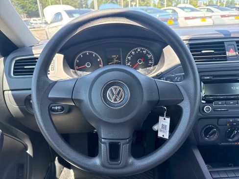 Used 2013 Volkswagen Jetta S FWD image 19