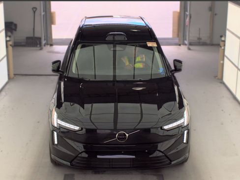 Used 2025 Volvo EX90 Ultra AWD/4WD image 20