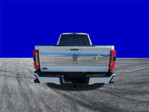 Used 2024 Ford F350 Platinum w/ FX4 Off-Road Package image 5