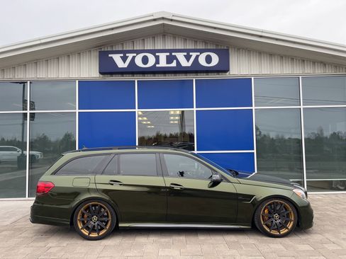 Used 2016 Mercedes-Benz E 63 AMG S-Model w/ Driver Assistance Package image 2