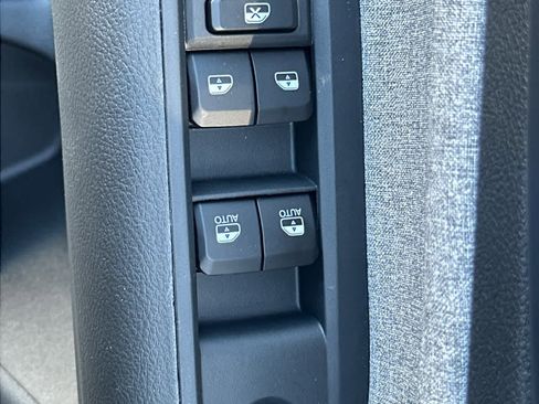 New 2025 Jeep Compass Latitude w/ Convenience Group image 28