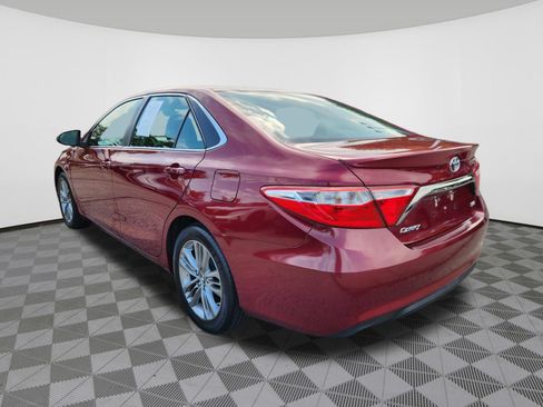 Used 2016 Toyota Camry SE FWD image 3