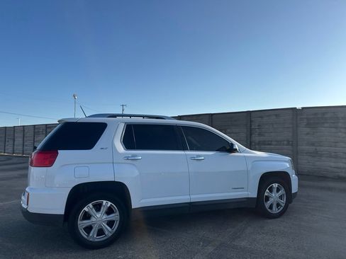 Used 2017 GMC Terrain SLT w/ Open Road Package FWD image 18