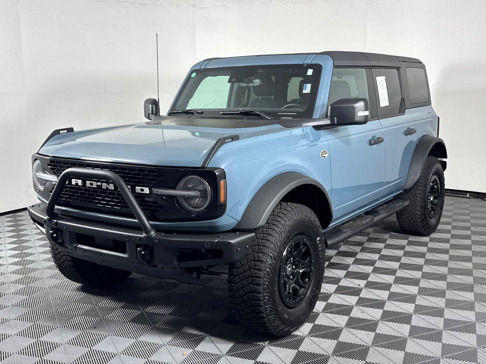 Used 2023 Ford Bronco Wildtrak AWD/4WD image 3