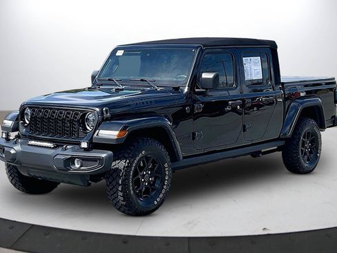 Certified 2024 Jeep Gladiator Sport AWD/4WD image 4