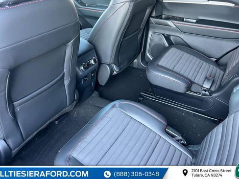 New 2026 Ford Explorer ST-Line w/ ST-Line Street Pack image 13